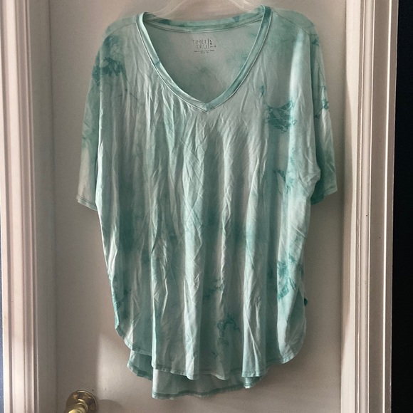 Women’s top - Picture 1 of 3